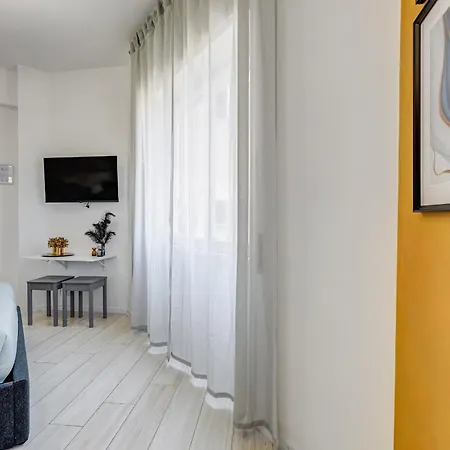 Bdc - Nest! Small But Cozy